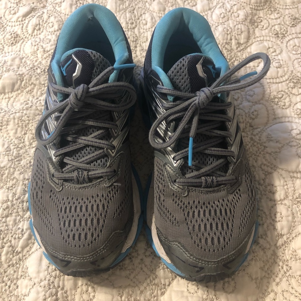 Mizuno wave shoes